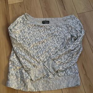 Leopard print cropped light sweatshirt